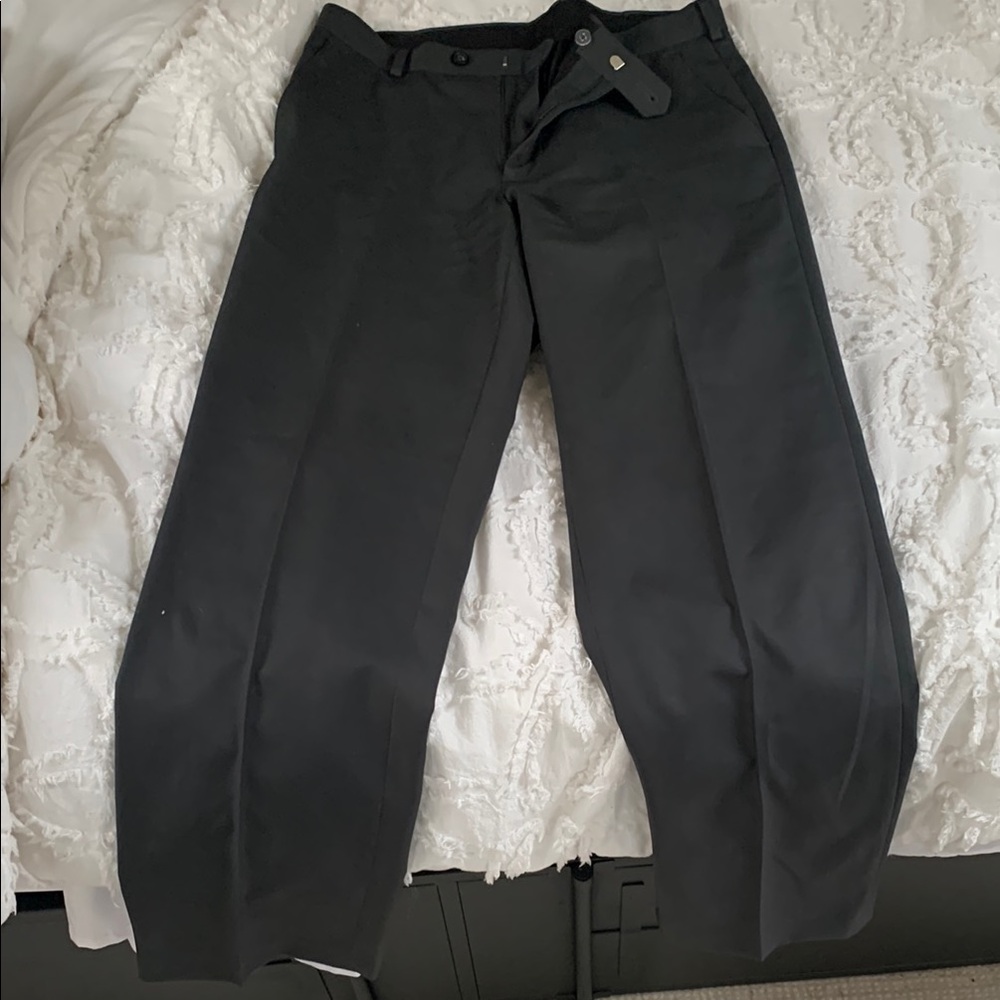 Izod Black Dress Pants Sleek Full-Length Design